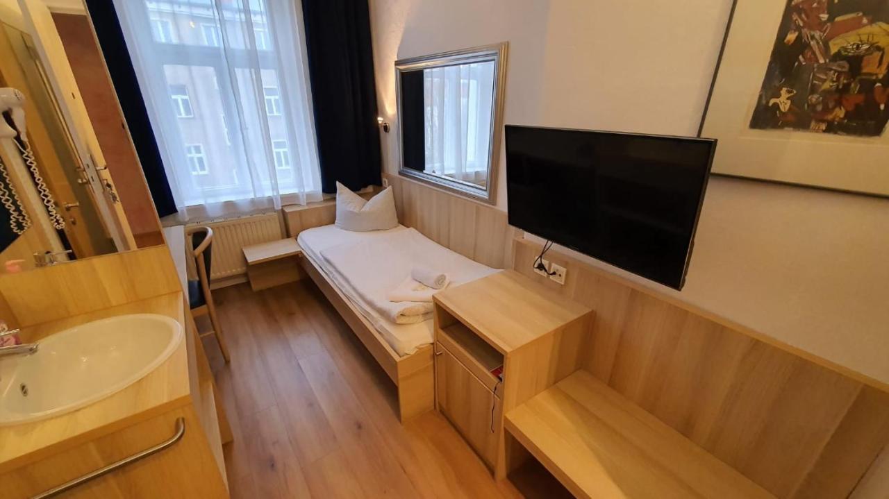 Bornholmer Hof Im Prenzlauer Berg Berlin Bagian luar foto