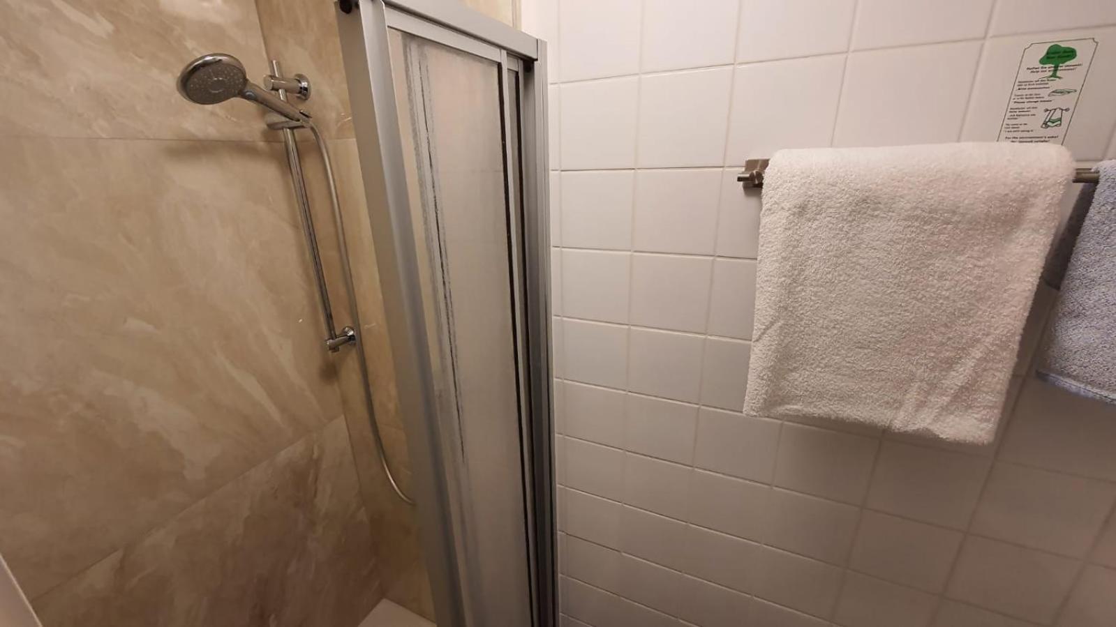 Bornholmer Hof Im Prenzlauer Berg Berlin Ruang foto